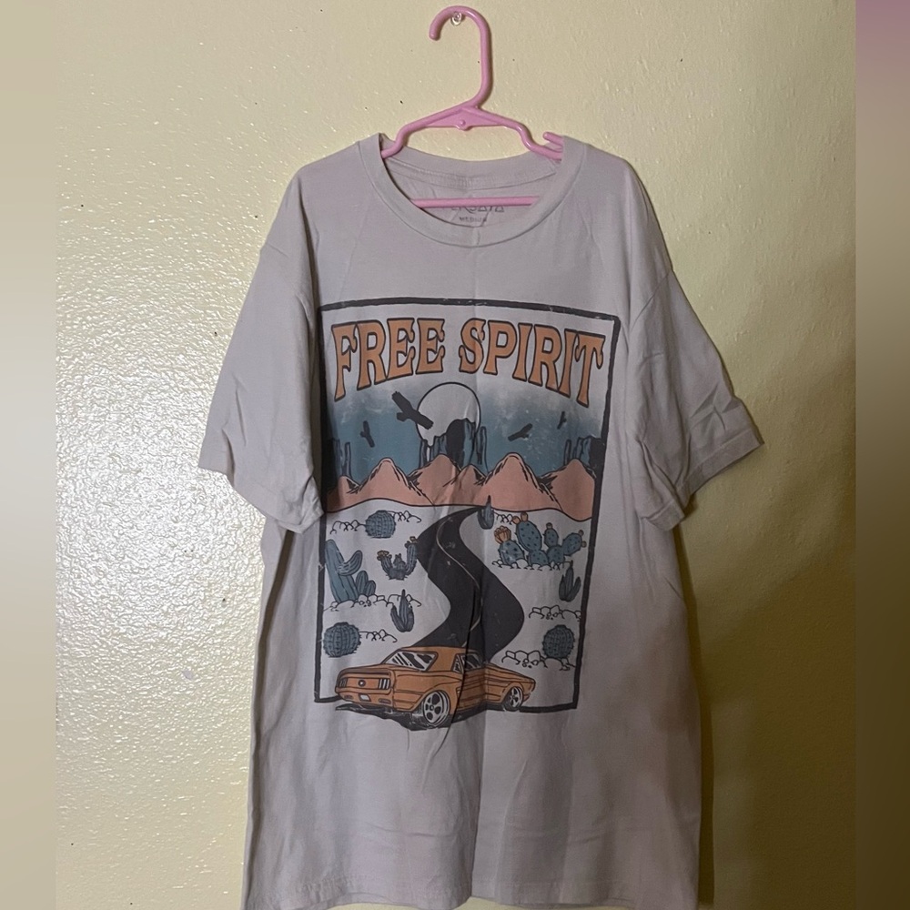 Persaya Free Spirit Graphic Tee - Light Gray